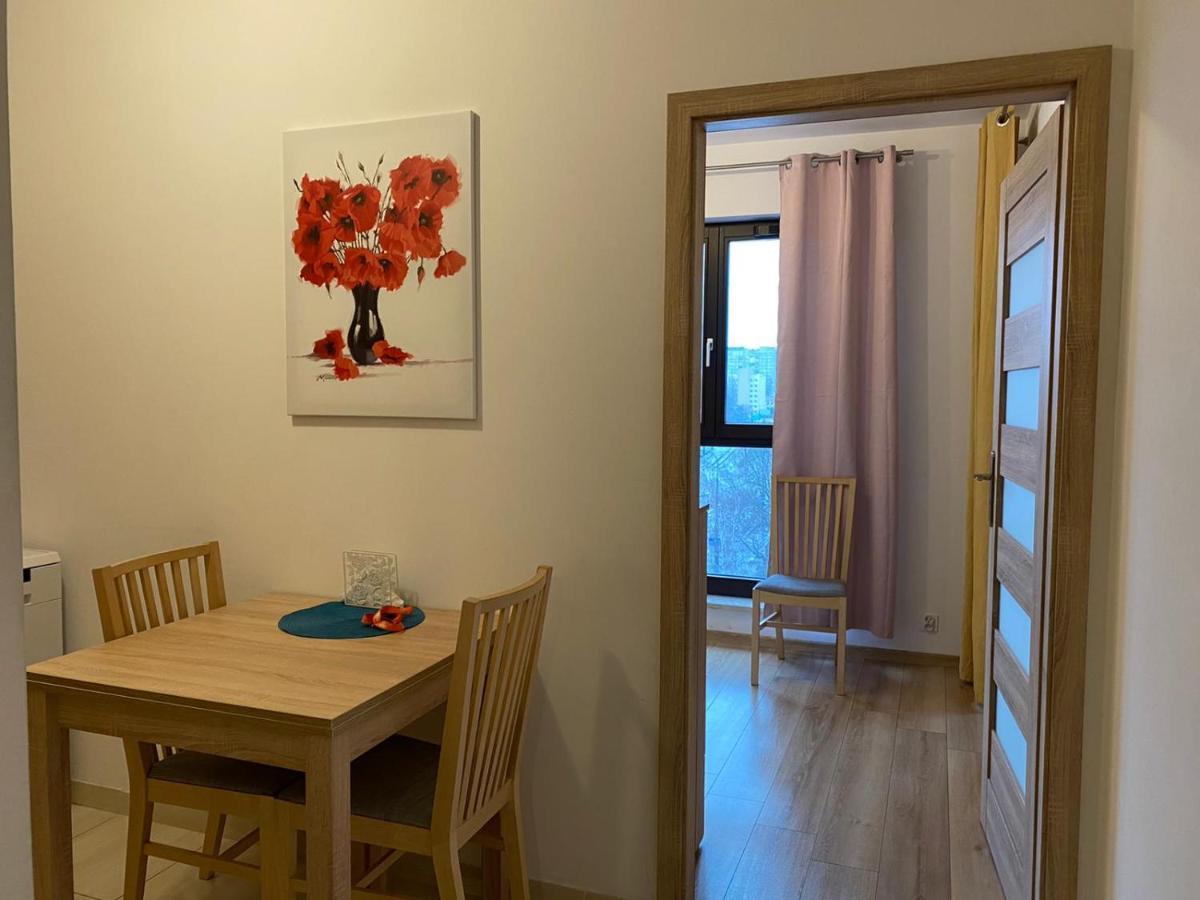 Newburg Apartments Wolska Varşova Dış mekan fotoğraf