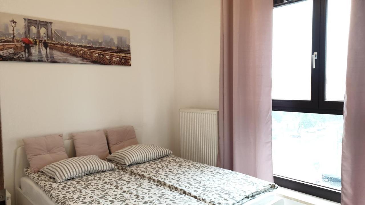 Newburg Apartments Wolska Varşova Dış mekan fotoğraf