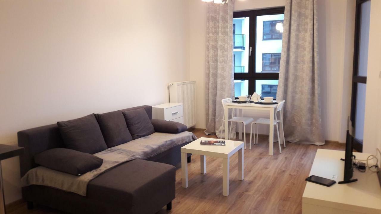 Newburg Apartments Wolska Varşova Dış mekan fotoğraf