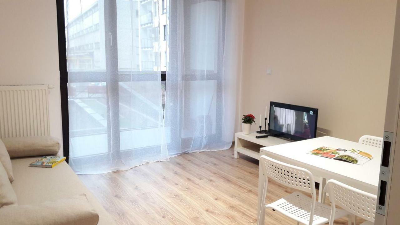 Newburg Apartments Wolska Varşova Dış mekan fotoğraf